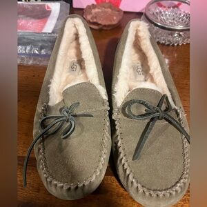 UGG Women's Gray Moccasins with Bow